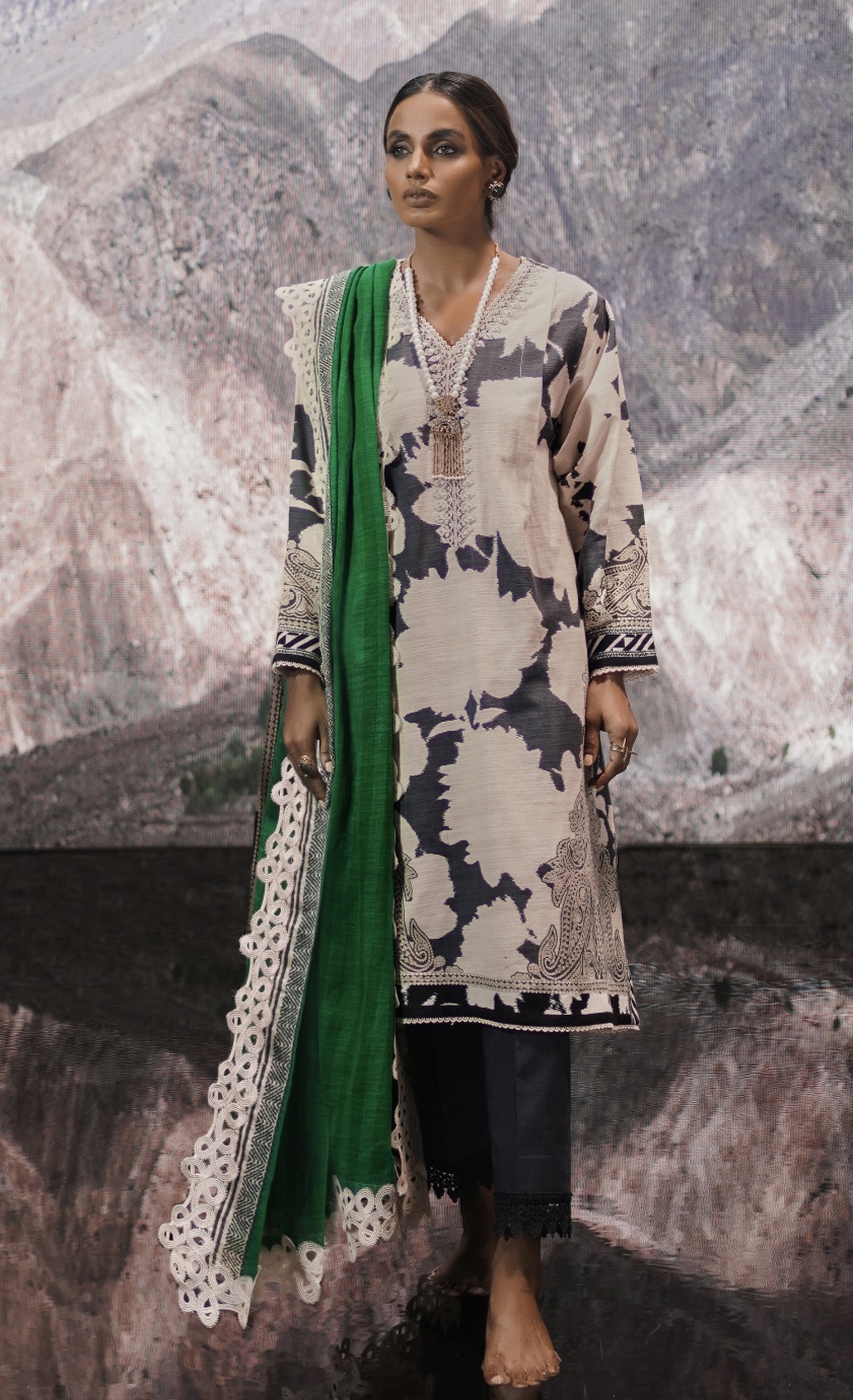 Sana Safinaz Lawn 3Piece Suit
